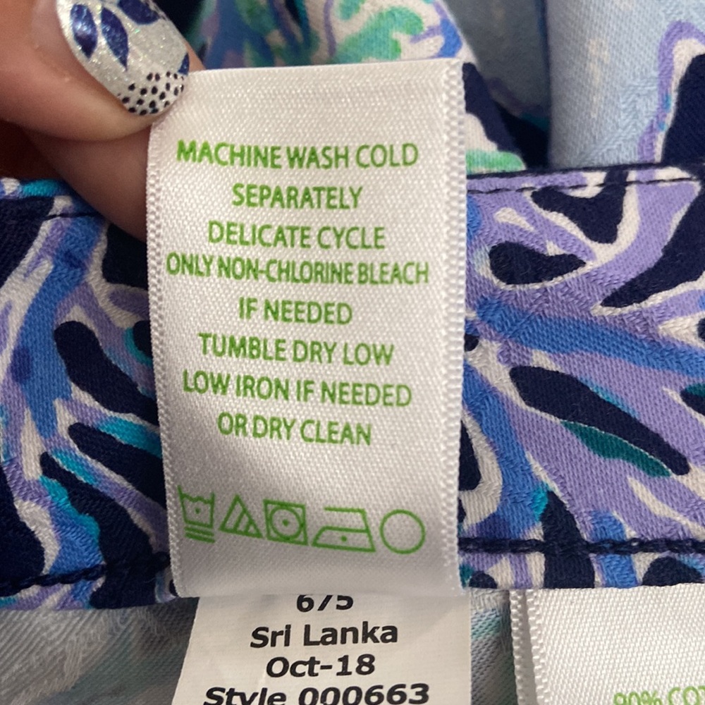 Lilly Pulitzer Capri - Picture 13 of 13